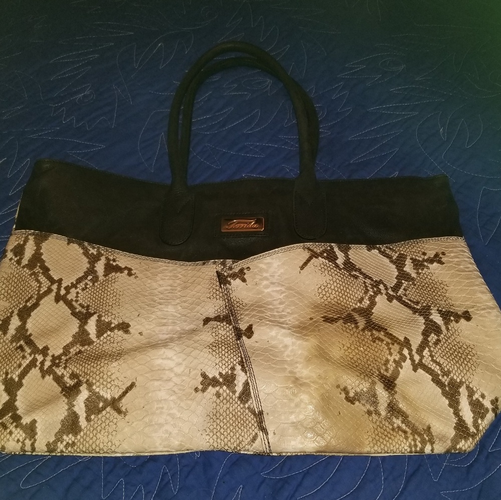 Terrida Luxury Python Embossed Tote - Picture 2 of 7